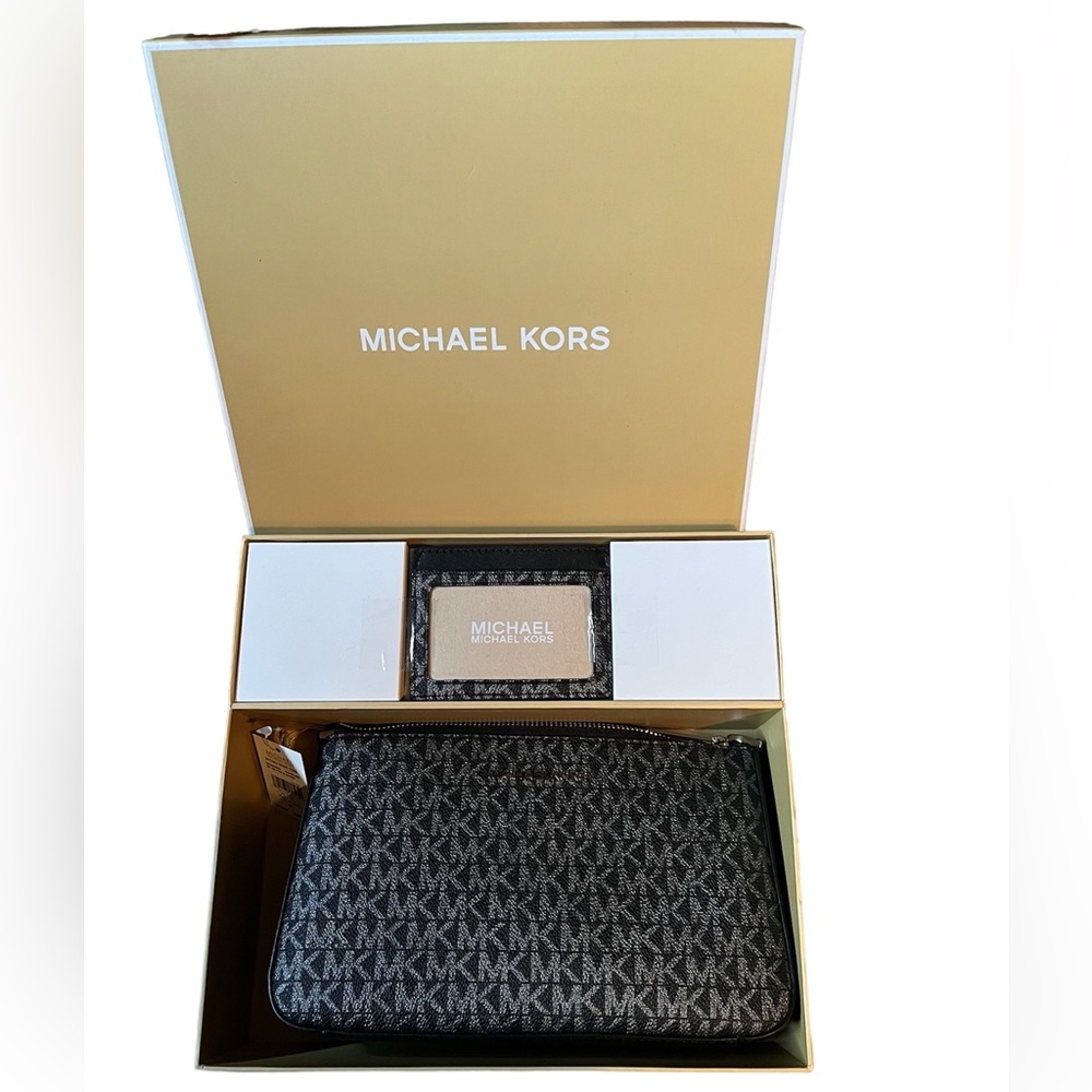 Michael Kors Womens Purse Set - Picture 2 of 6